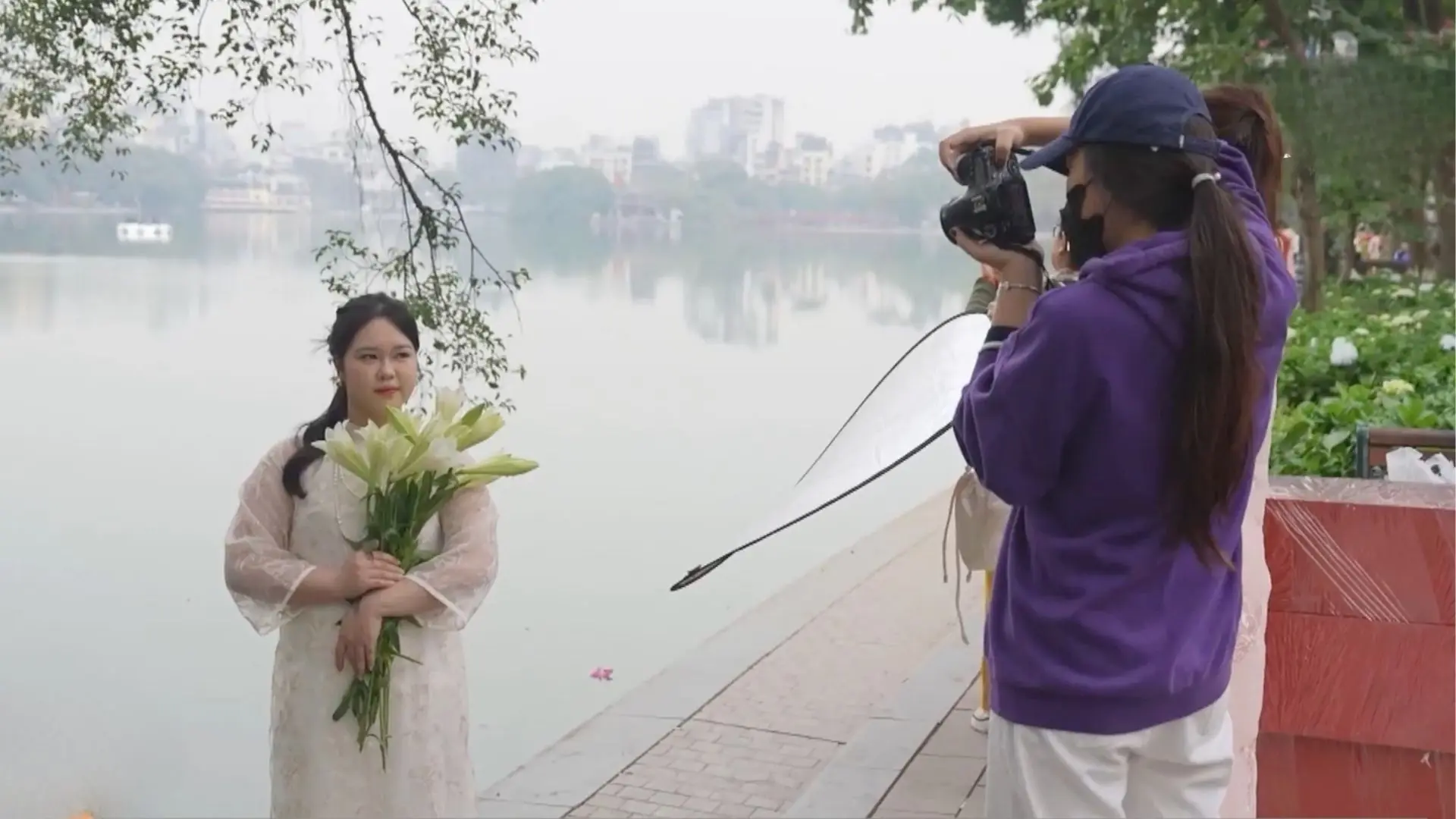 Sắc màu phố phường Hà Nội trước thềm năm mới 2026